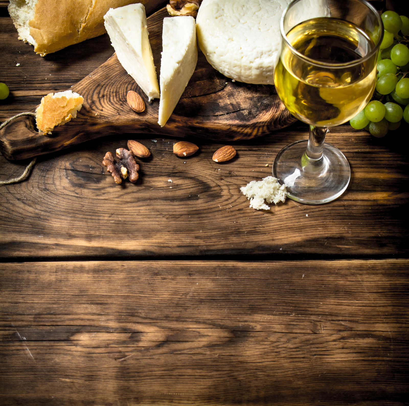 Goat cheese with white wine and nuts.